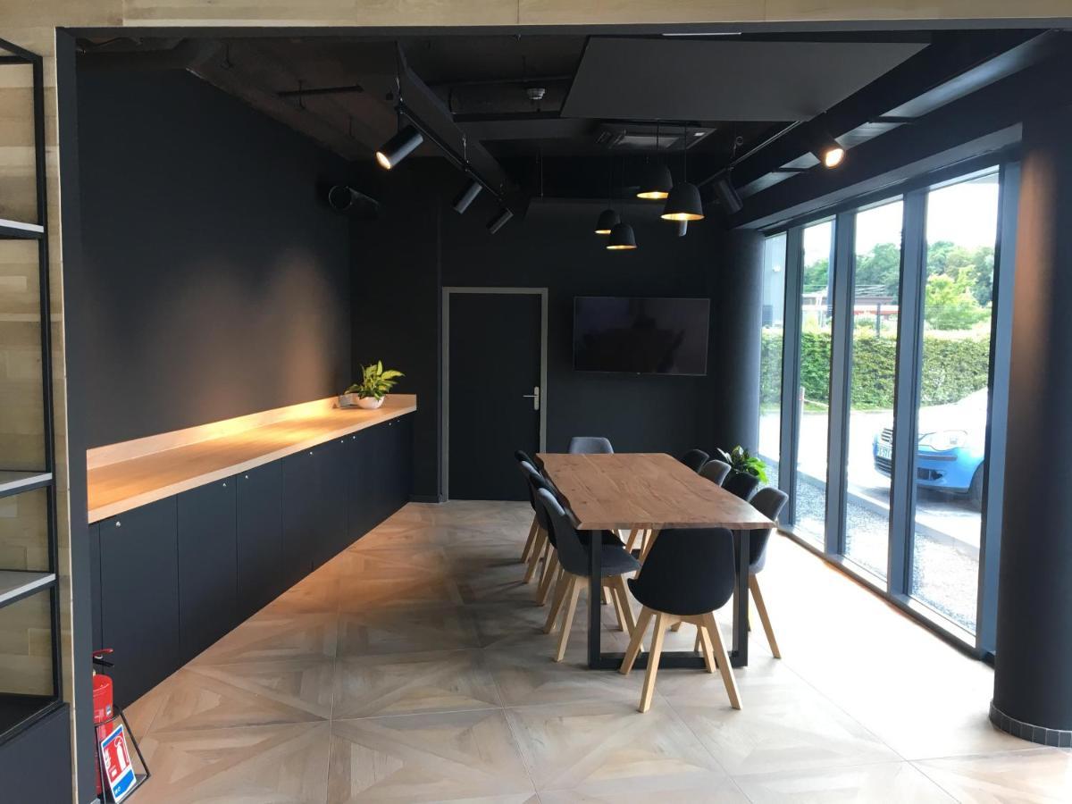 Ibis Styles Valenciennes Petite Foret Esterno foto