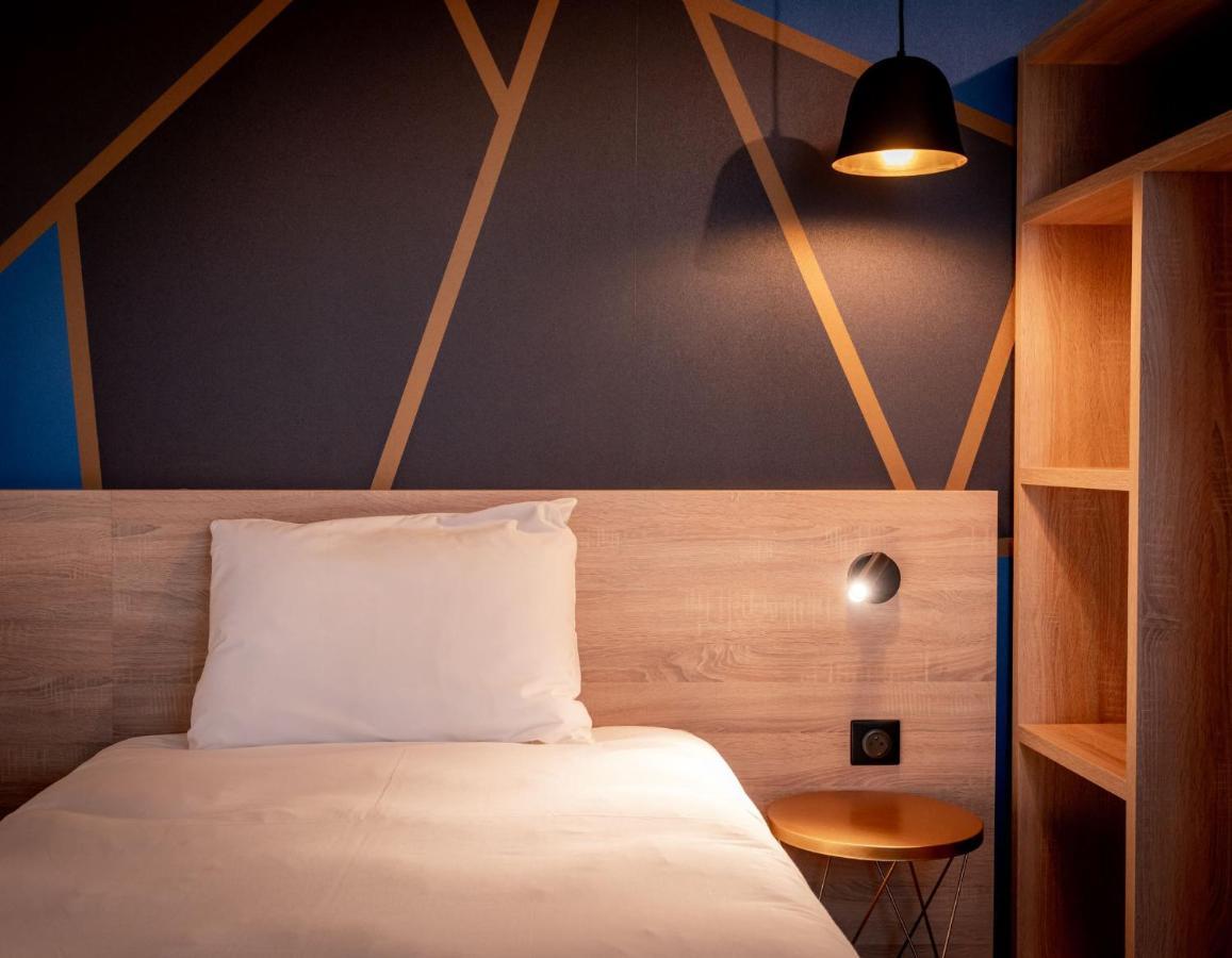 Ibis Styles Valenciennes Petite Foret Esterno foto