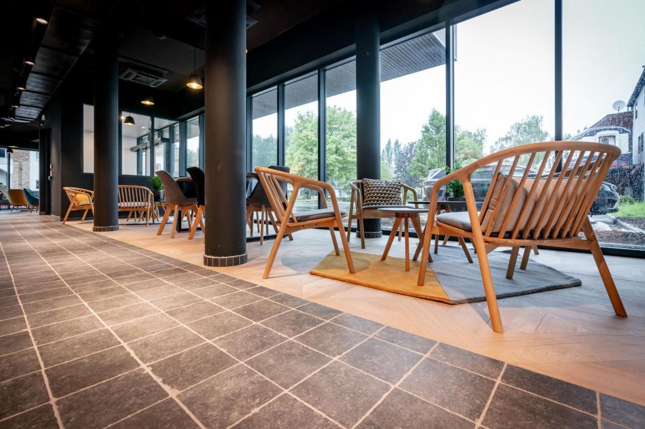 Ibis Styles Valenciennes Petite Foret Esterno foto