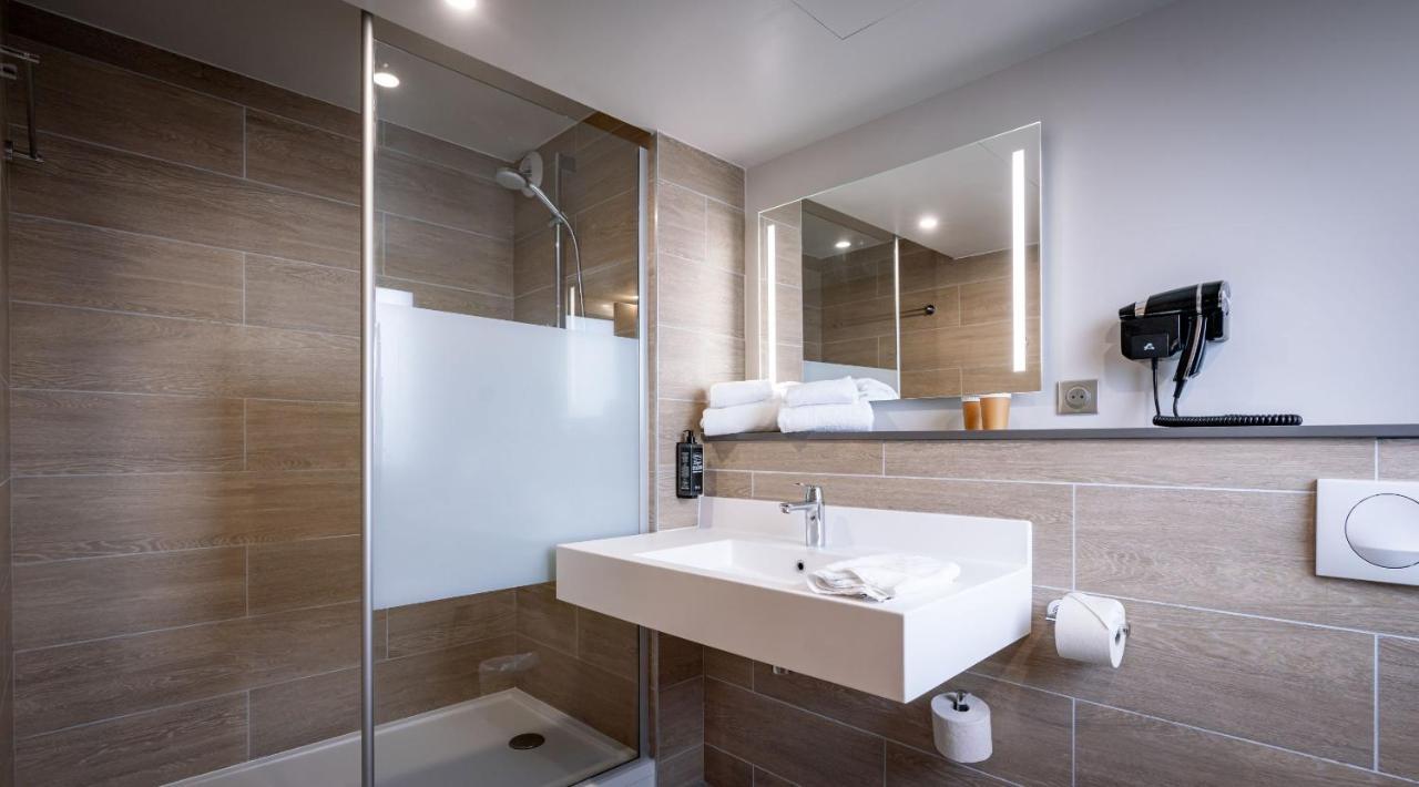 Ibis Styles Valenciennes Petite Foret Esterno foto