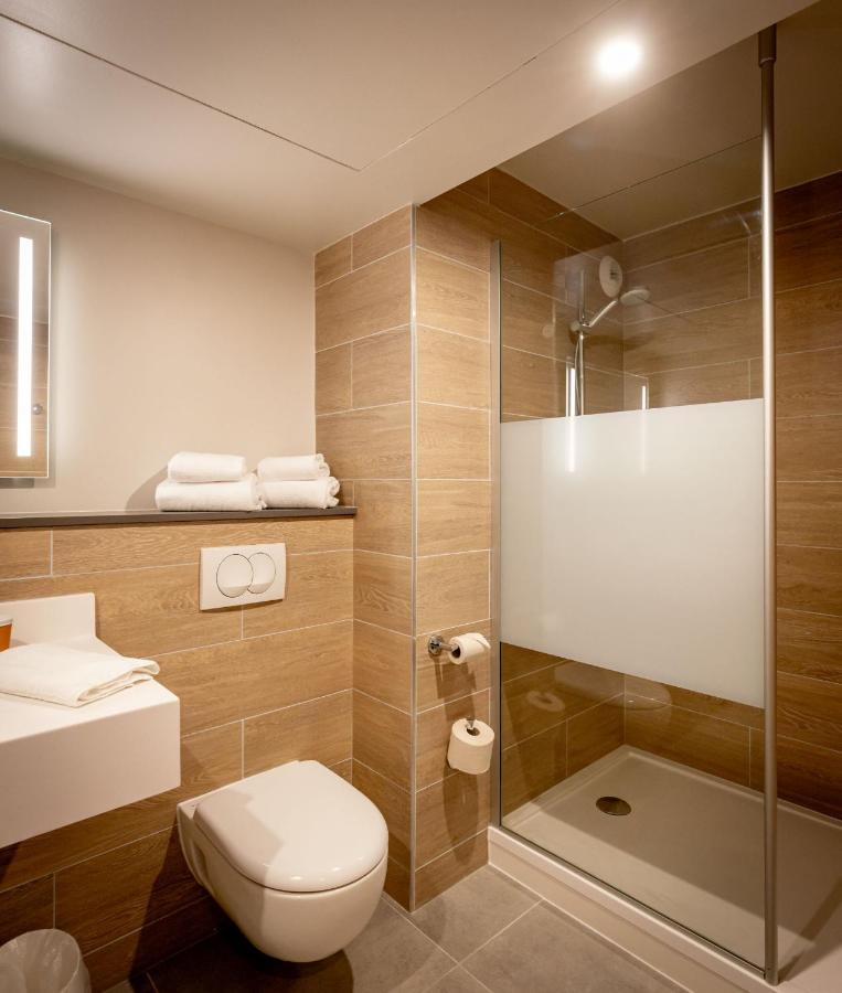Ibis Styles Valenciennes Petite Foret Esterno foto