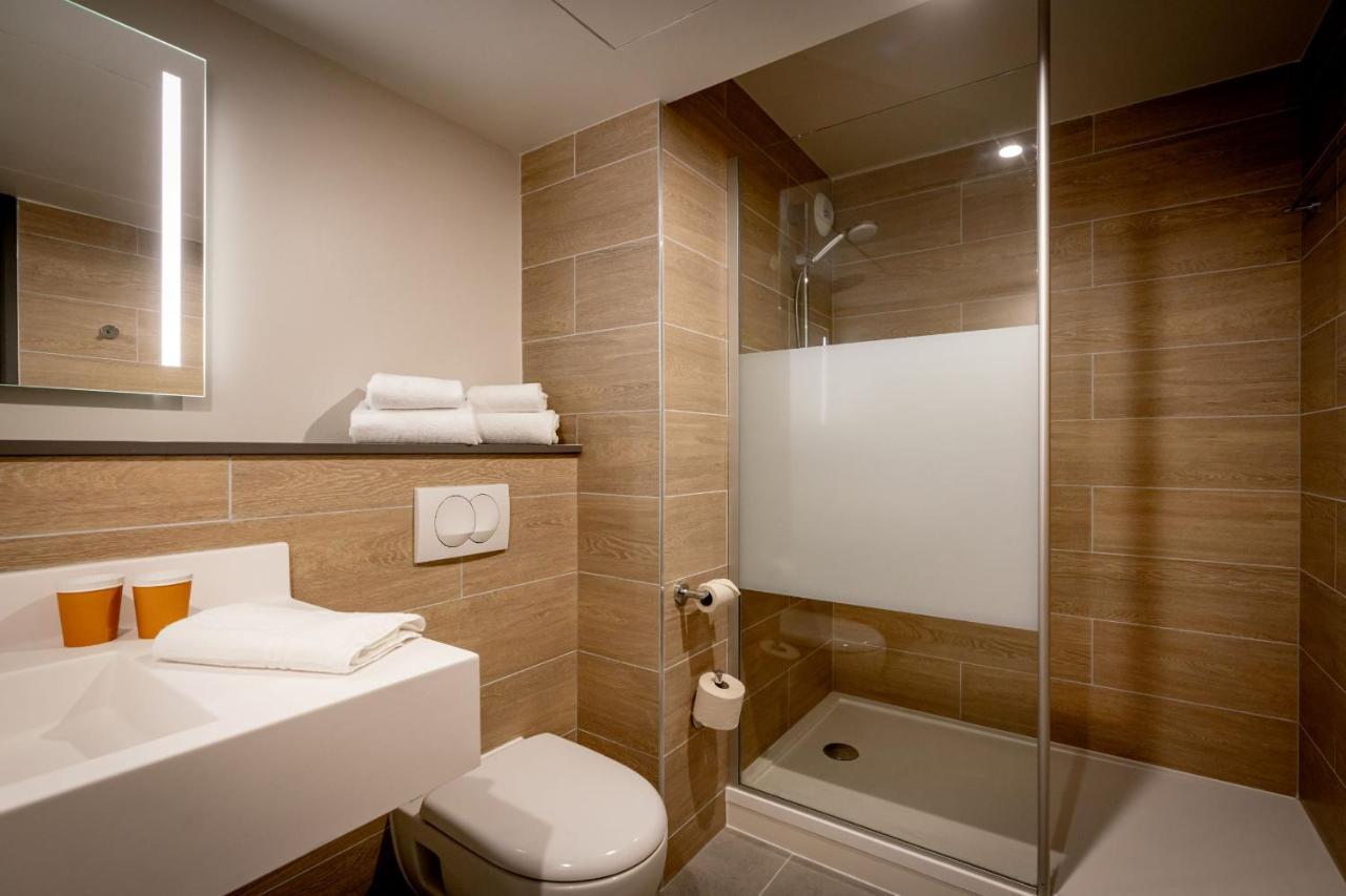 Ibis Styles Valenciennes Petite Foret Esterno foto