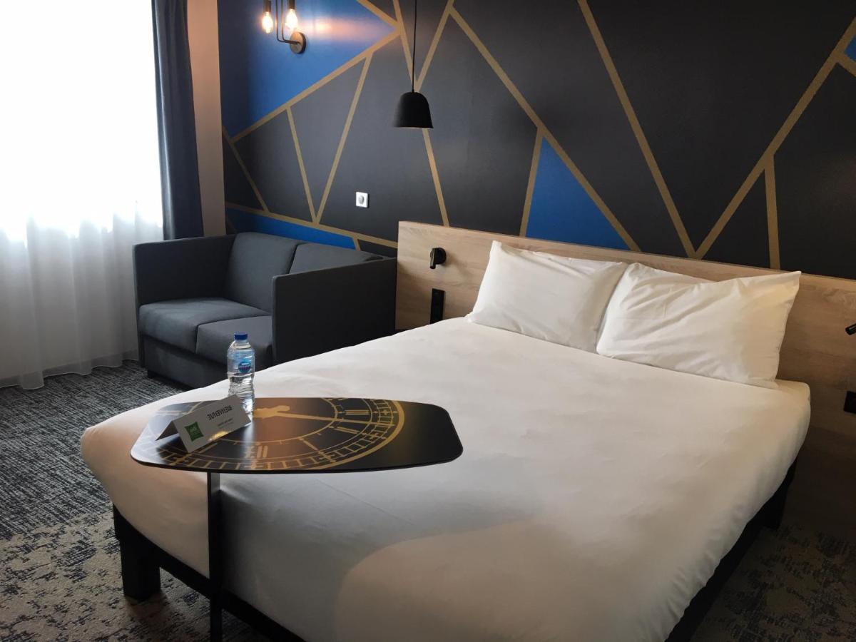 Ibis Styles Valenciennes Petite Foret Esterno foto