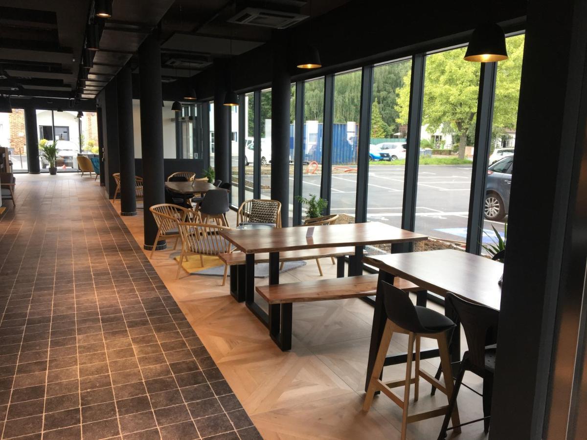 Ibis Styles Valenciennes Petite Foret Esterno foto